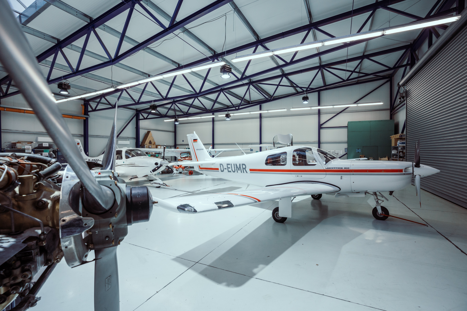 Ruschmeyer R90-230RG im Hangar